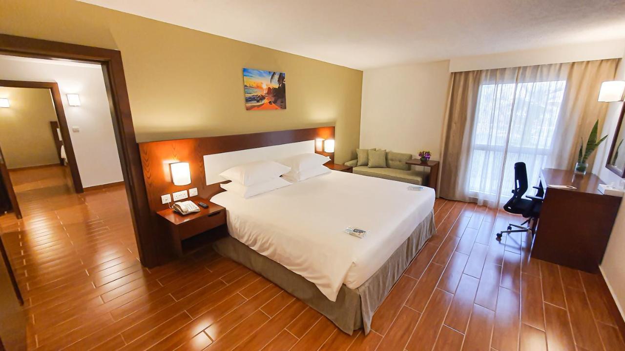 Dhafra Beach Hotel Jebel Dhanna Esterno foto