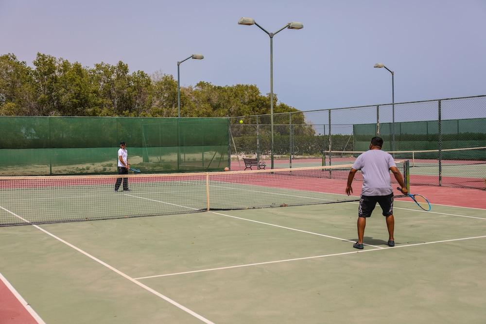 Dhafra Beach Hotel Jebel Dhanna Esterno foto